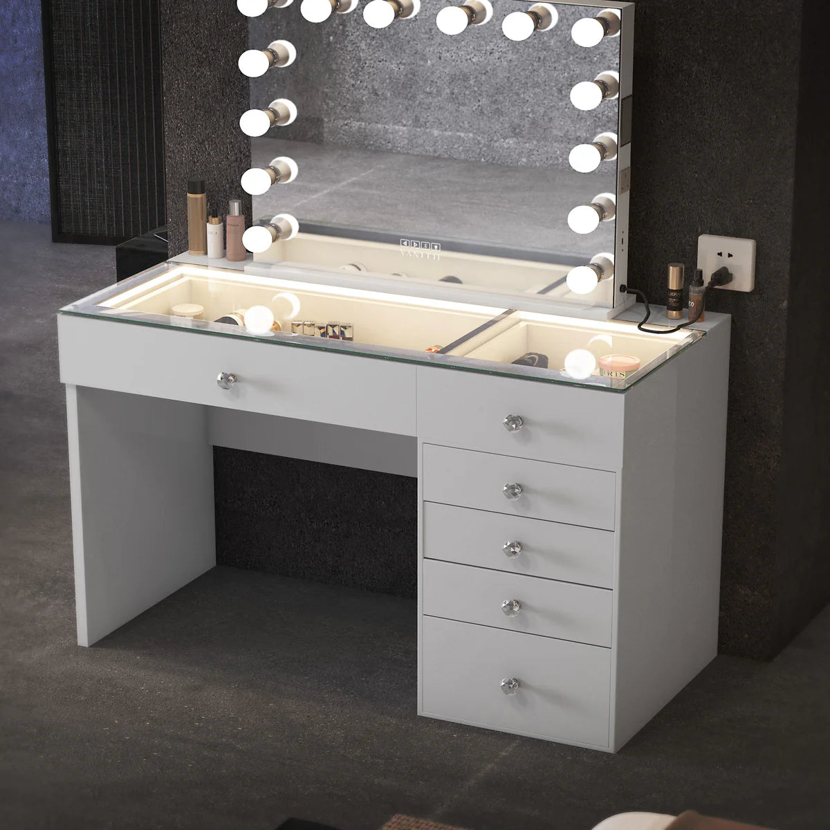 6 Drawer Vanity Desk